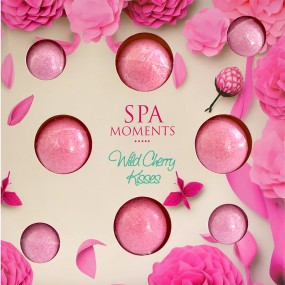 SPA MOMENTS - Zestaw musujących kul do kąpieli 4x30 g i 4x20 g Wild Cherry Kisses